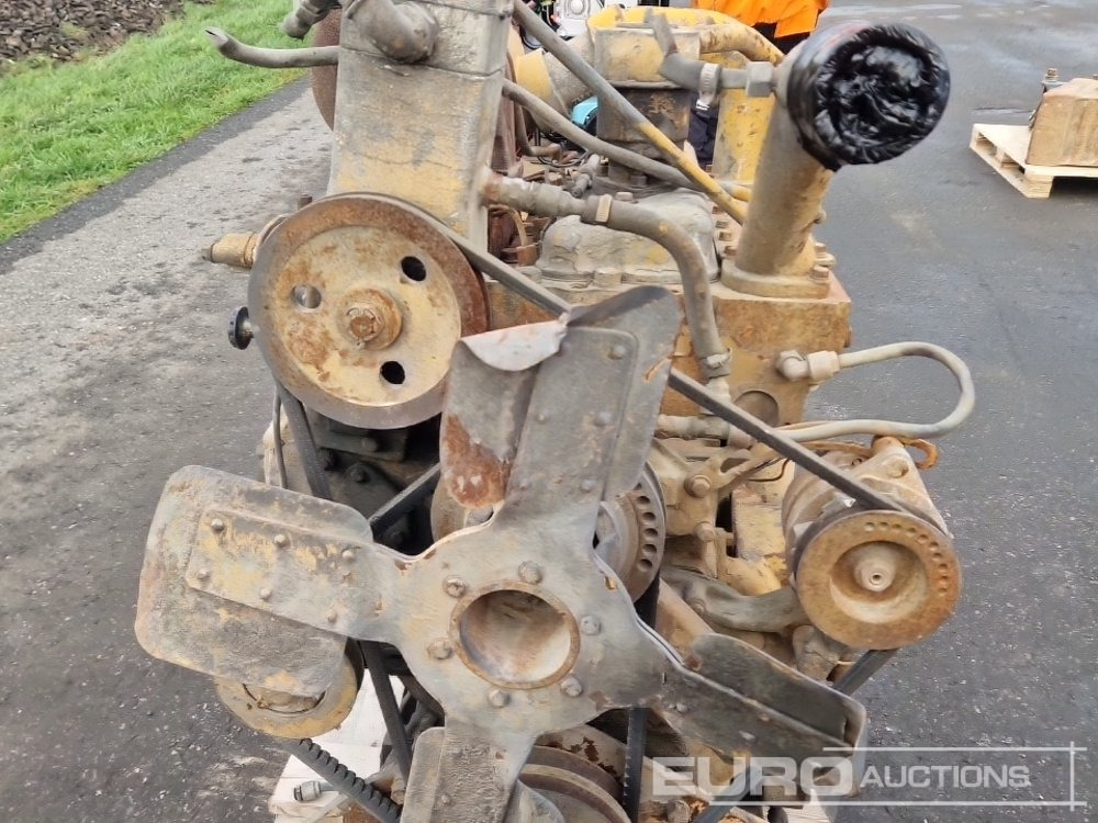 4 Cylinder Turbo CAT 3304 Diesel Engine - Motor: das Bild 5 4 Cylinder Turbo CAT 3304 Diesel Engine - Motor: das Bild 5