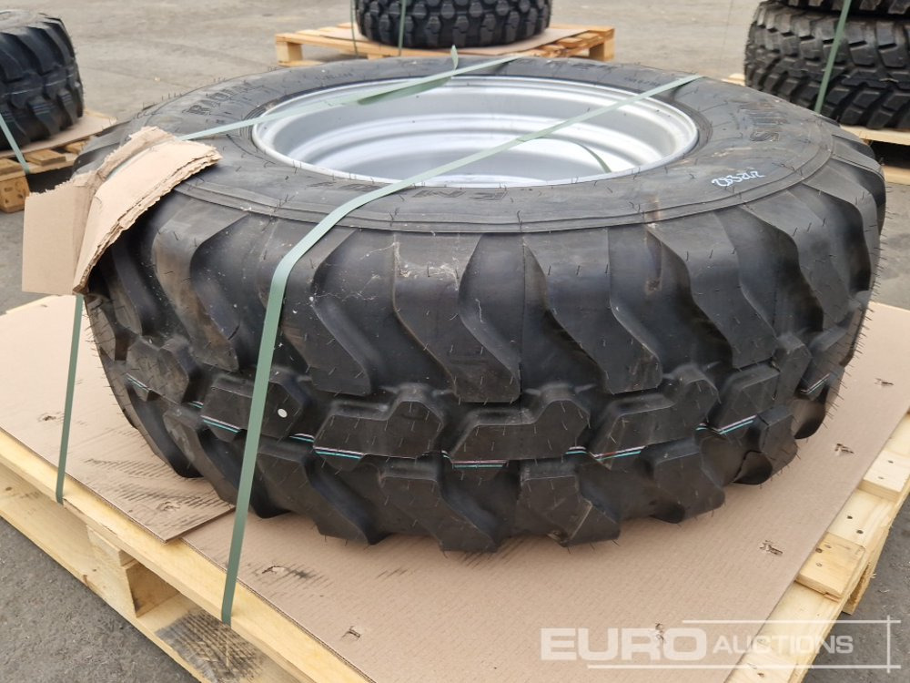 405/70R24 Tyre with Rim - Reifen: das Bild 3 405/70R24 Tyre with Rim - Reifen: das Bild 3