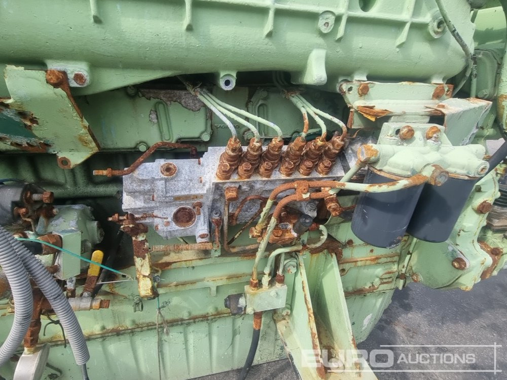 Motor 6 Cylinder Volvo Diesel Engine: das Bild 12