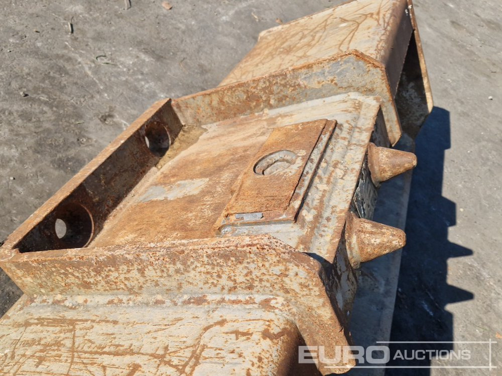 Schaufel 82" Bucket to suit Mecalac Excavator: das Bild 6