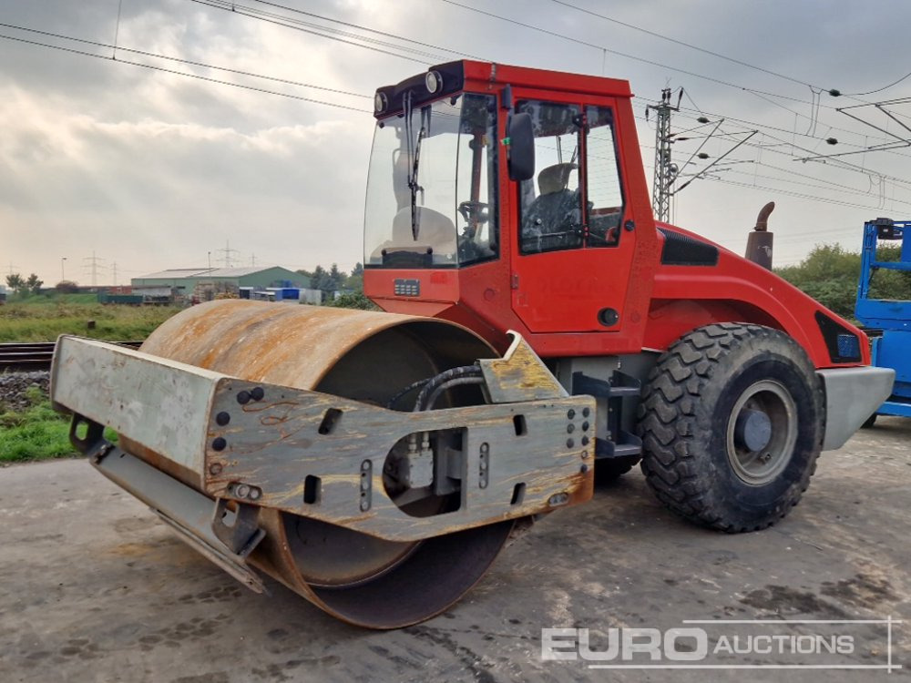 Bomag BW211D-4 - Walzen: das Bild 1 Bomag BW211D-4 - Walzen: das Bild 1