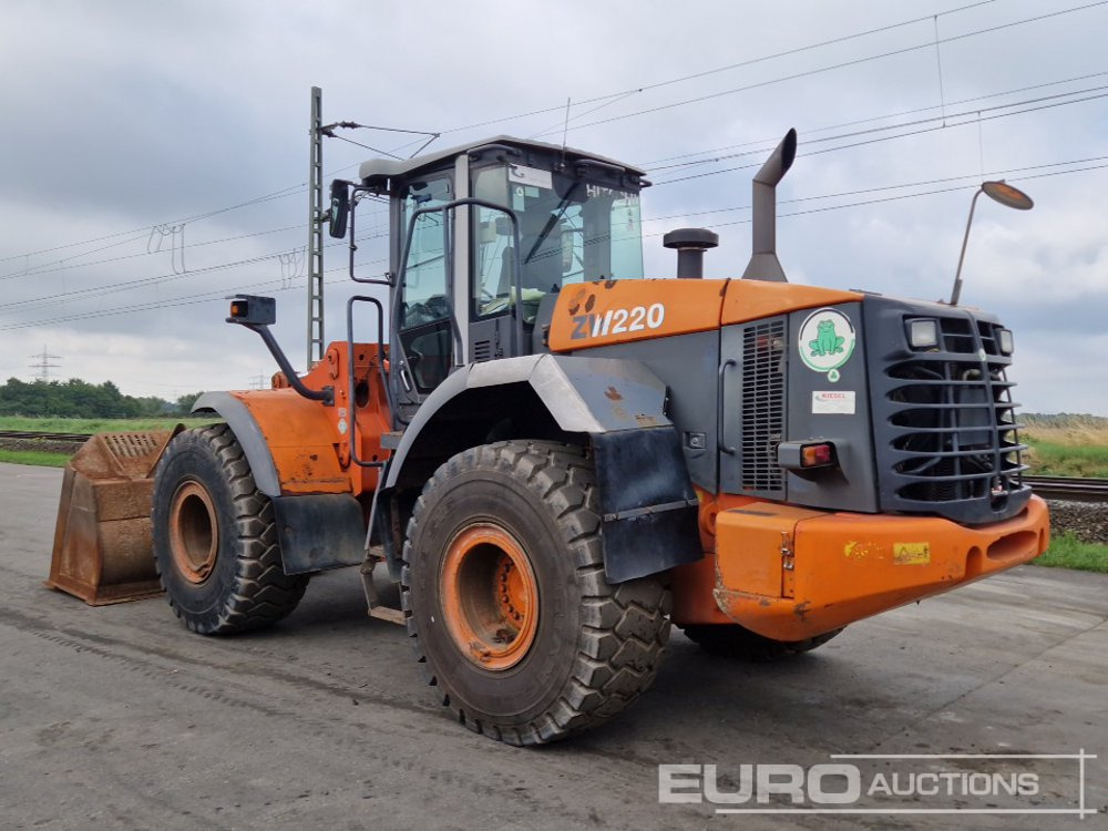 Hitachi ZW220 - Radlader: das Bild 3 Hitachi ZW220 - Radlader: das Bild 3