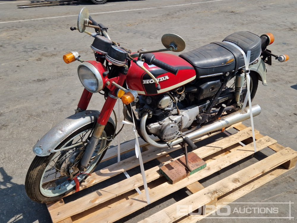 Honda 125 - Motorrad: das Bild 1 Honda 125 - Motorrad: das Bild 1