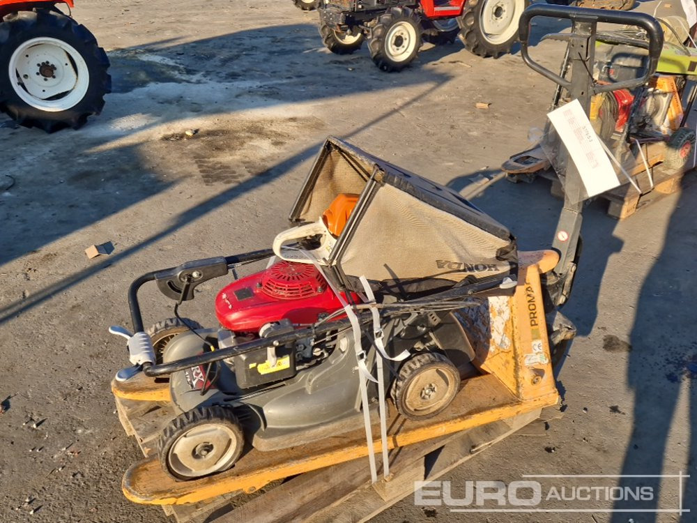 Honda HRX476C Lawnmower, PR2500 Pallet Truck, Stihl MS231 Chainsaw - Baugeräte: das Bild 1 Honda HRX476C Lawnmower, PR2500 Pallet Truck, Stihl MS231 Chainsaw - Baugeräte: das Bild 1