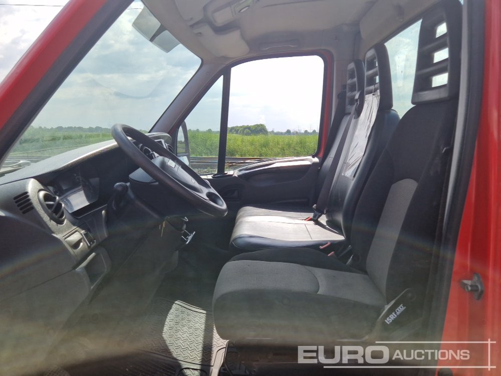 Pritsche Transporter Iveco Daily 35C13: das Bild 26