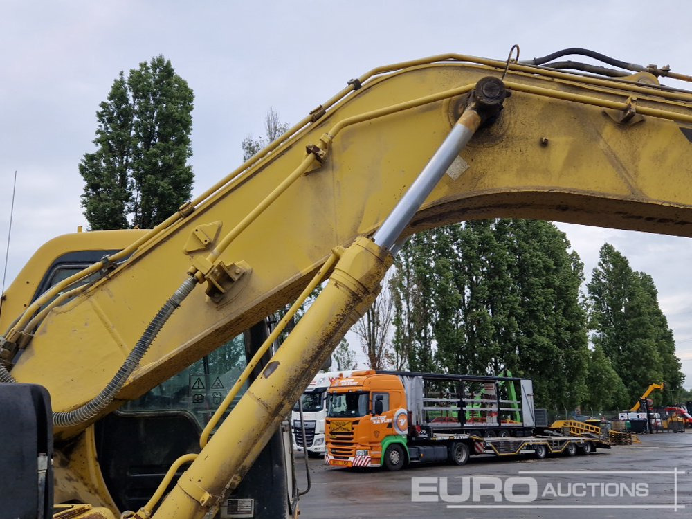 Kettenbagger Komatsu PC240NLC-6K: das Bild 14