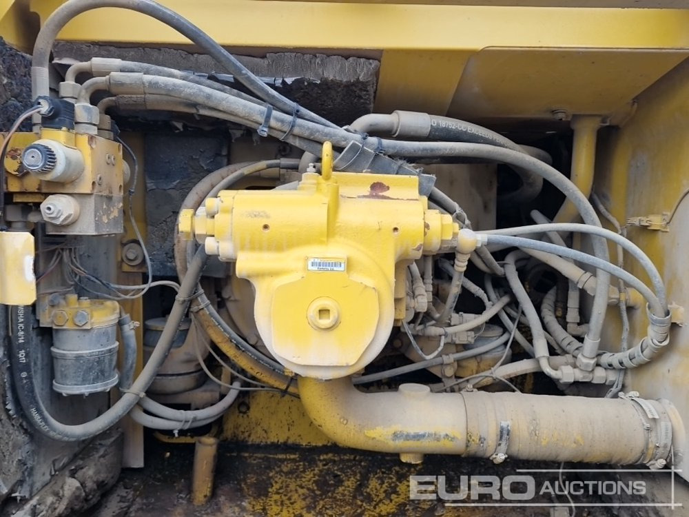 Kettenbagger Komatsu PC240NLC-6K: das Bild 35