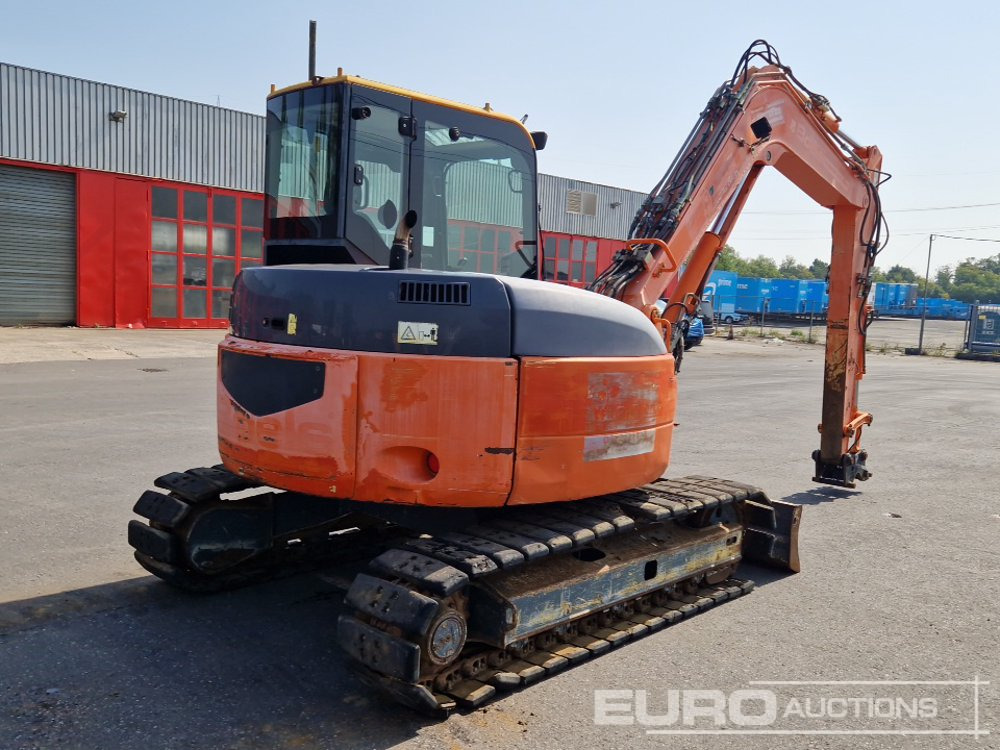 Komatsu PC88MR-6 - Minibagger: das Bild 5 Komatsu PC88MR-6 - Minibagger: das Bild 5