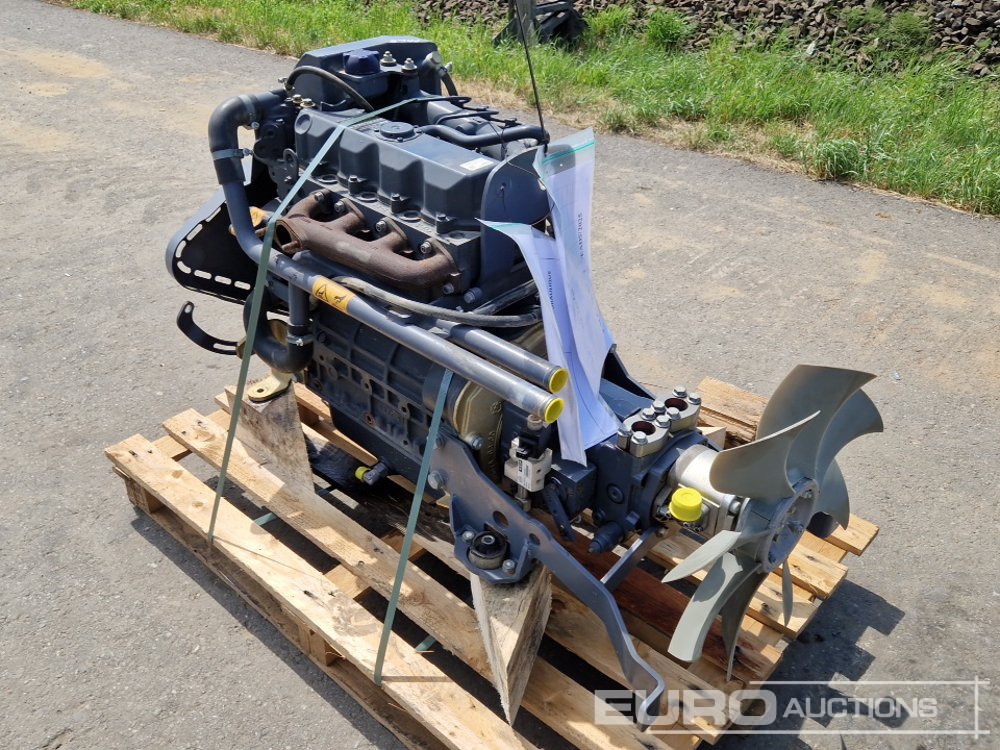 Kubota 4 Cylinder Diesel Engine - Motor: das Bild 2 Kubota 4 Cylinder Diesel Engine - Motor: das Bild 2