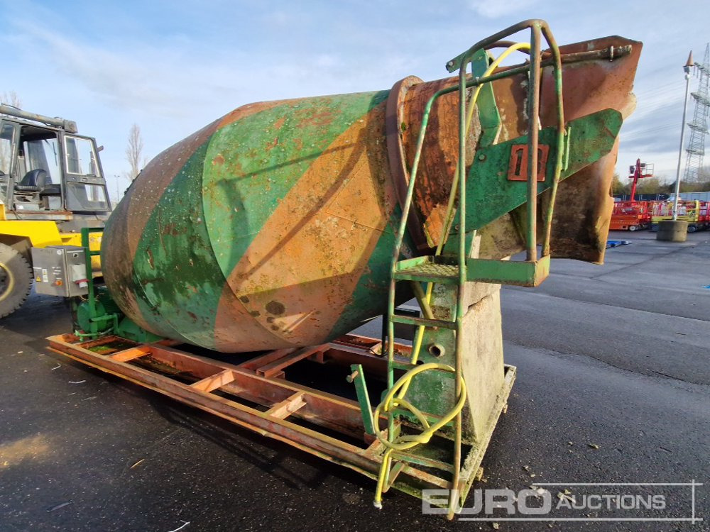 Truck Mounted Cement Mixer - Betonmischer: das Bild 2 Truck Mounted Cement Mixer - Betonmischer: das Bild 2