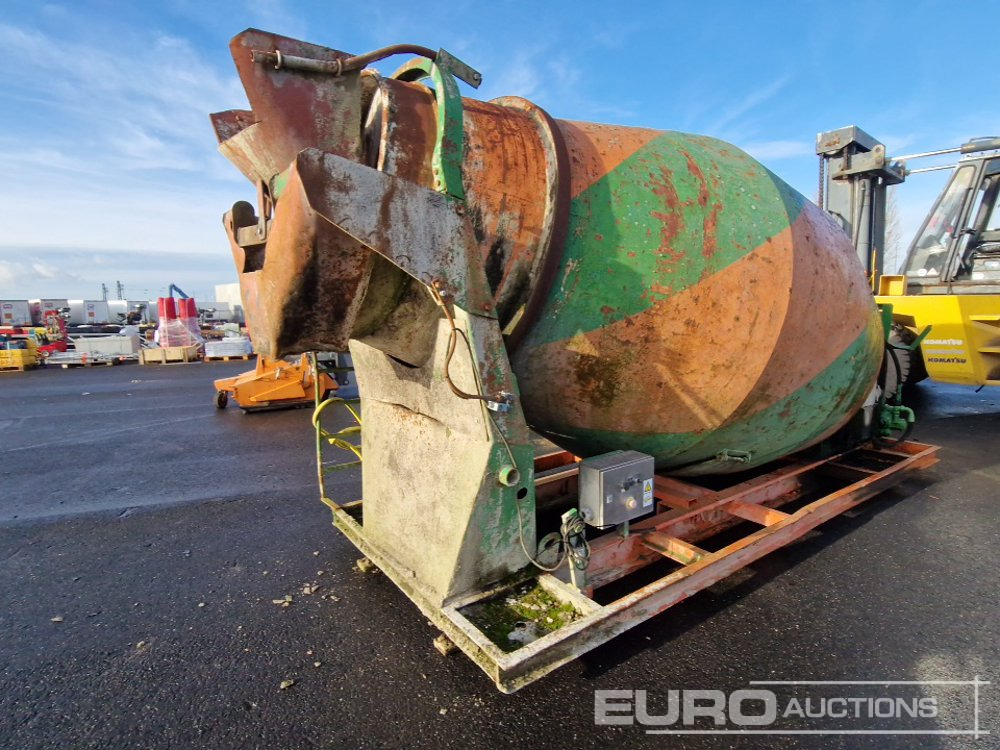 Truck Mounted Cement Mixer - Betonmischer: das Bild 3 Truck Mounted Cement Mixer - Betonmischer: das Bild 3