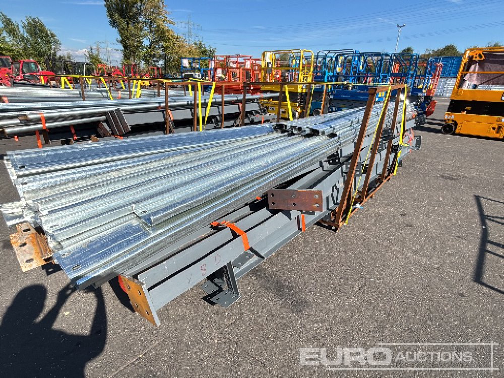 Unused 2025 100' X 50' X 16' Galvanized Steel Structure Building, 5' X 20' Bracket, 12 Pillars, 12 Rafters, 8 Roof Supports, 8 Side Brackets - Wohncontainer: das Bild 1 Unused 2025 100' X 50' X 16' Galvanized Steel Structure Building, 5' X 20' Bracket, 12 Pillars, 12 Rafters, 8 Roof Supports, 8 Side Brackets - Wohncontainer: das Bild 1