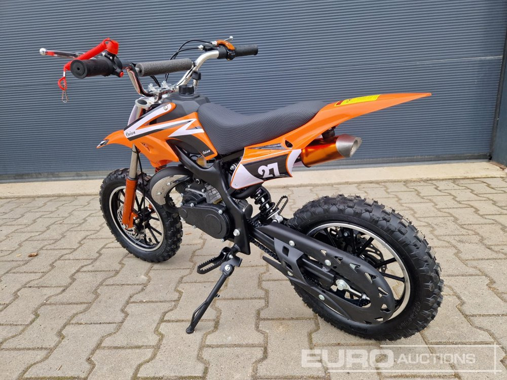 Unused DIRTBIKE 50R-D705 49CC Kids Petrol Motorbike, Automatic - Motorrad: das Bild 4 Unused DIRTBIKE 50R-D705 49CC Kids Petrol Motorbike, Automatic - Motorrad: das Bild 4