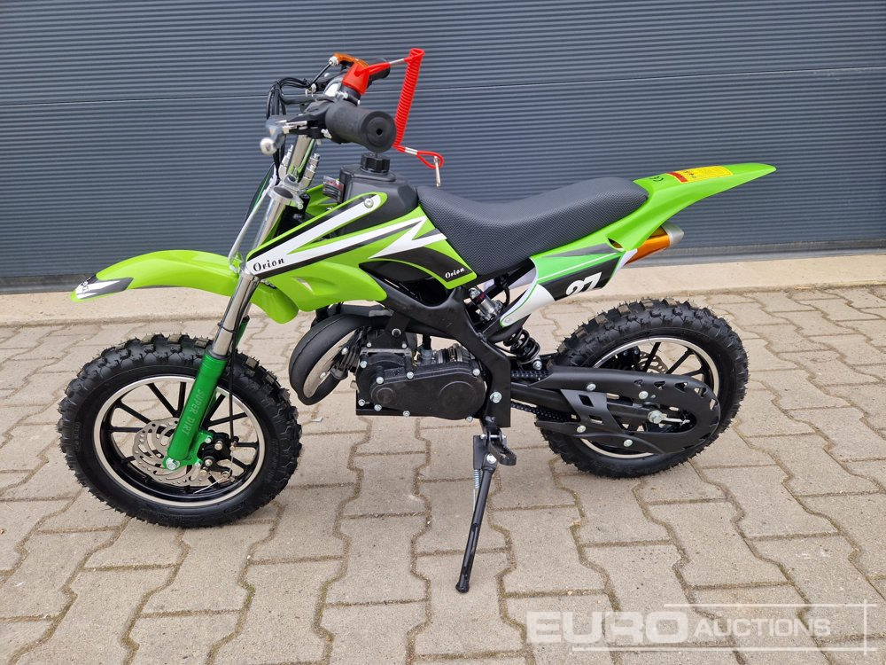 Unused DIRTBIKE 50R-D705 49CC Kids Petrol Motorbike, Automatic - Motorrad: das Bild 3 Unused DIRTBIKE 50R-D705 49CC Kids Petrol Motorbike, Automatic - Motorrad: das Bild 3