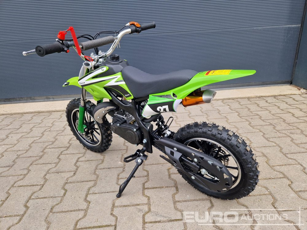 Unused DIRTBIKE 50R-D705 49CC Kids Petrol Motorbike, Automatic - Motorrad: das Bild 4 Unused DIRTBIKE 50R-D705 49CC Kids Petrol Motorbike, Automatic - Motorrad: das Bild 4