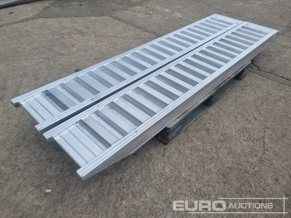 Unused Set of Aluminium Ramps, 250cm, 6,000kg - Werkstattgerät: das Bild 1 Unused Set of Aluminium Ramps, 250cm, 6,000kg - Werkstattgerät: das Bild 1