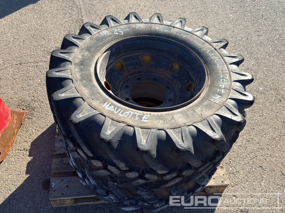 Michelin 15R 22.5XF Tyres & Rim to suit Haulotte HA20/25 (2 of) - Reifen: das Bild 4 Michelin 15R 22.5XF Tyres & Rim to suit Haulotte HA20/25 (2 of) - Reifen: das Bild 4
