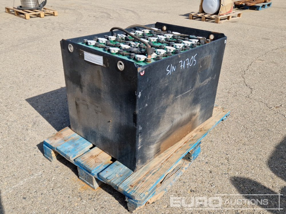 Set of Batteries to suit Electric Forklift - Batterie für Elektrostapler: das Bild 1 Set of Batteries to suit Electric Forklift - Batterie für Elektrostapler: das Bild 1