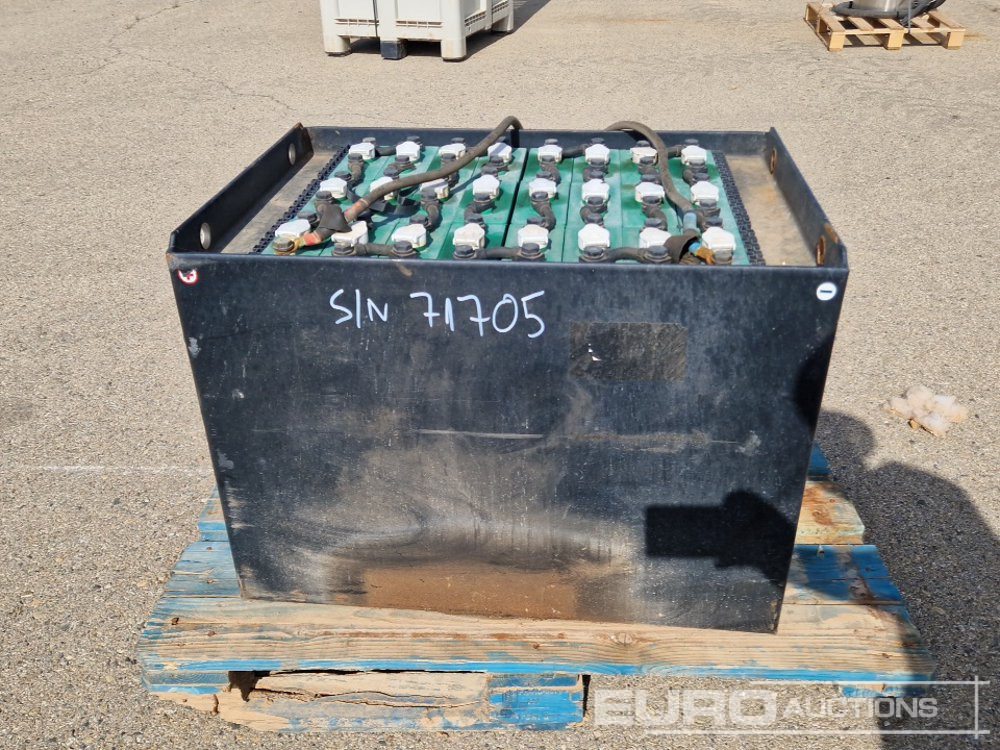 Set of Batteries to suit Electric Forklift - Batterie für Elektrostapler: das Bild 2 Set of Batteries to suit Electric Forklift - Batterie für Elektrostapler: das Bild 2