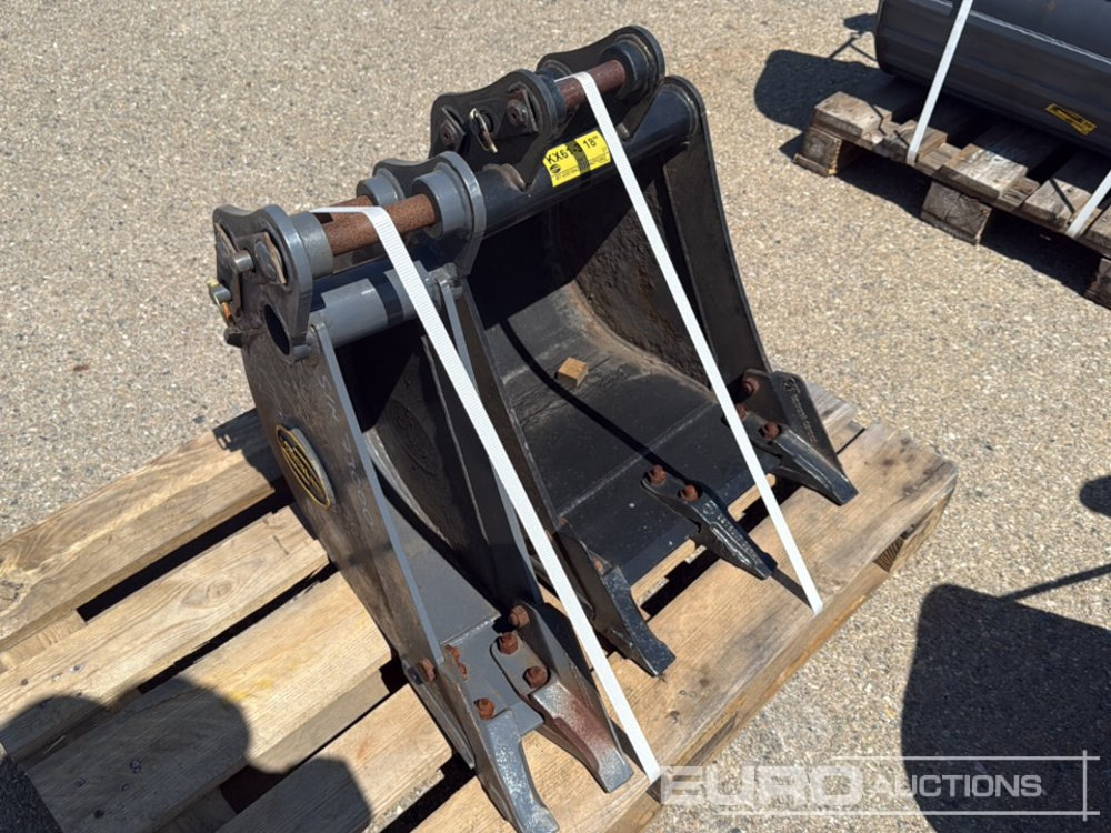 Unused Strickland 18", 6" Digging Buckets 30mm Pin to suit Mini Excavator - Schaufel: das Bild 1 Unused Strickland 18", 6" Digging Buckets 30mm Pin to suit Mini Excavator - Schaufel: das Bild 1