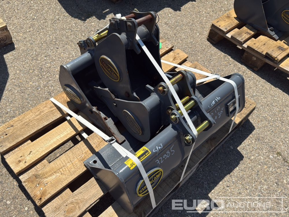 Unused Strickland 30" Ditching, 18", 12", 9" Digging Bucket 25mm Pin to suit Mini Excavator - Schaufel: das Bild 4 Unused Strickland 30" Ditching, 18", 12", 9" Digging Bucket 25mm Pin to suit Mini Excavator - Schaufel: das Bild 4