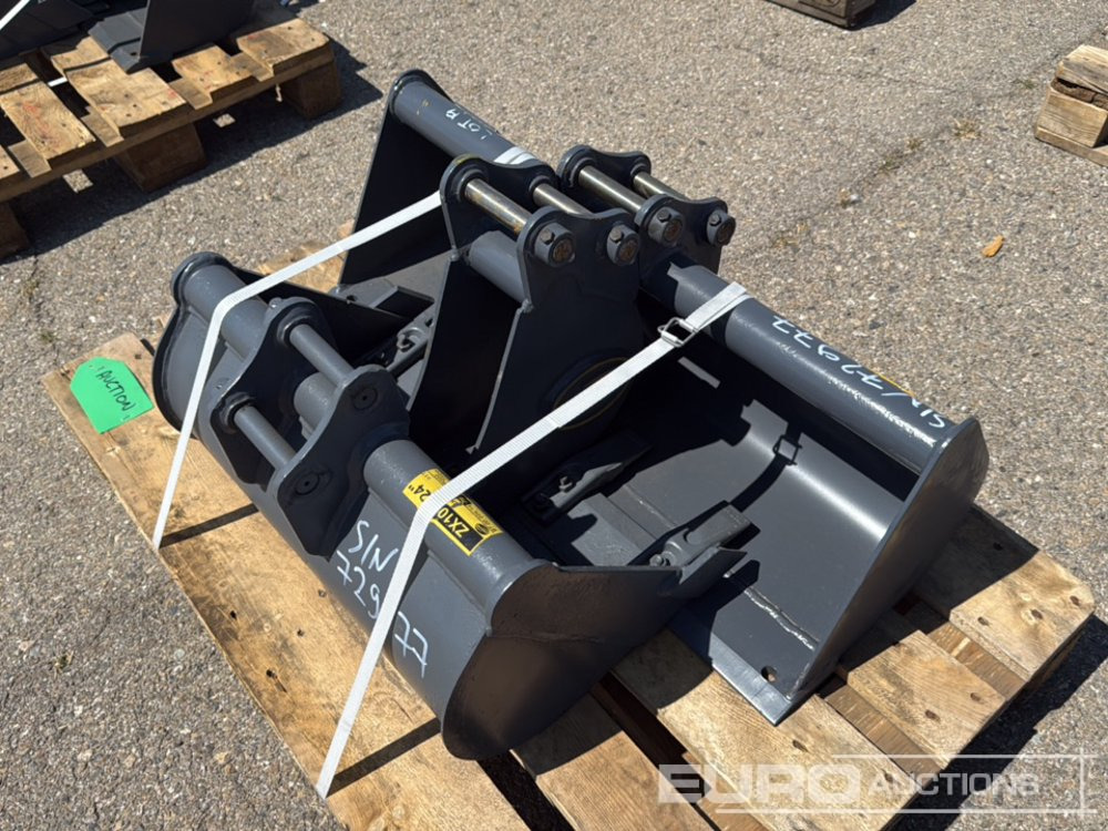 Unused Strickland 36" Ditching, 24", 6" Digging Bucket 25mm Pin to suit Mini Excavator - Schaufel: das Bild 4 Unused Strickland 36" Ditching, 24", 6" Digging Bucket 25mm Pin to suit Mini Excavator - Schaufel: das Bild 4