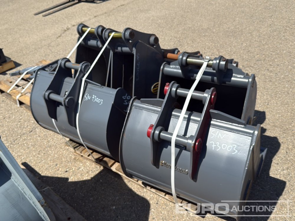 Unused Strickland 48" Ditching, 36", 30", 24", 18", 12" Digging Buckets 45mm Pin to suit CAT 305 Excavator - Schaufel: das Bild 1 Unused Strickland 48" Ditching, 36", 30", 24", 18", 12" Digging Buckets 45mm Pin to suit CAT 305 Excavator - Schaufel: das Bild 1