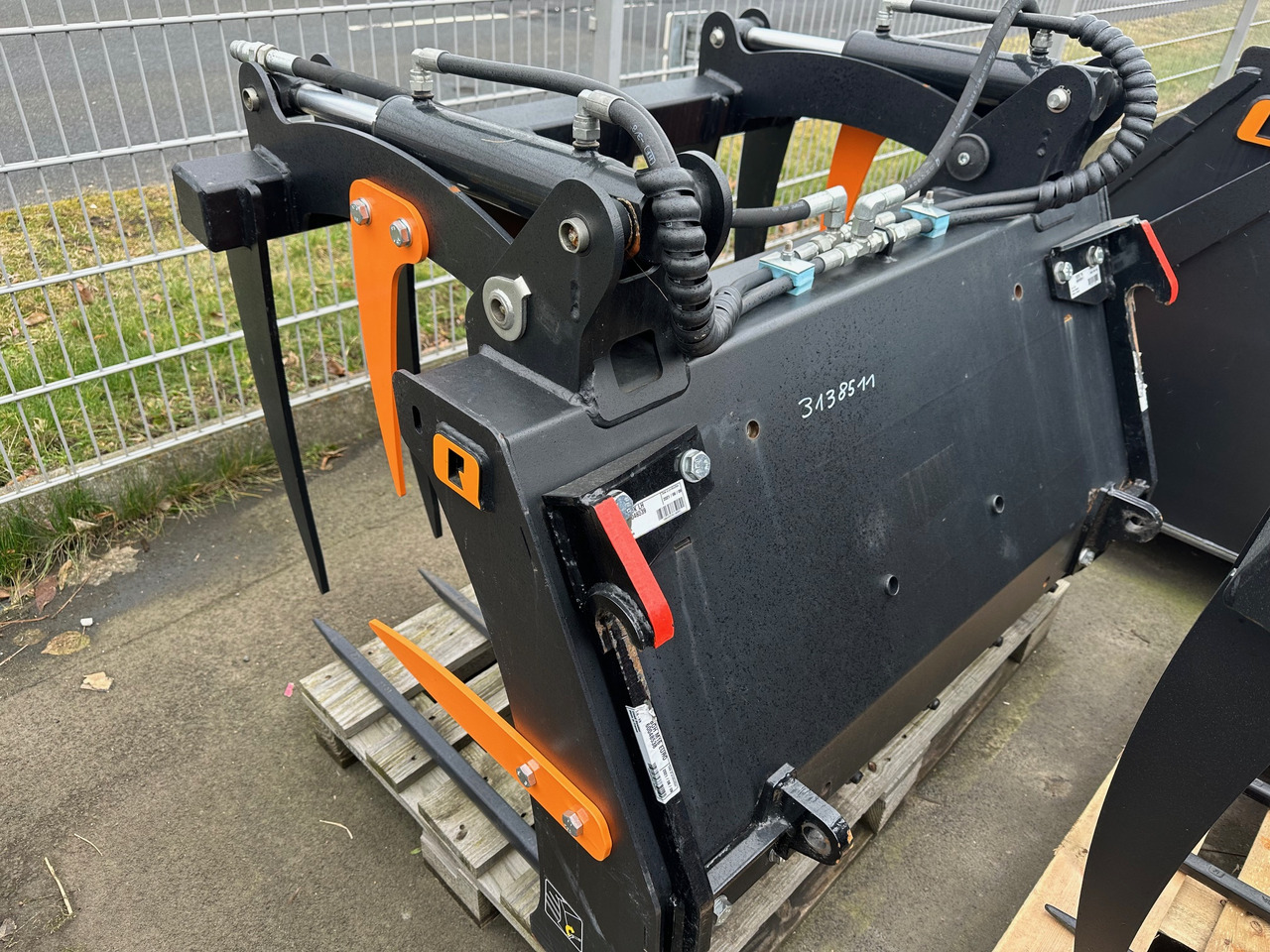 Alö Silograb S 110 BOH M 16 S - Frontlader für Traktor: das Bild 1 Alö Silograb S 110 BOH M 16 S - Frontlader für Traktor: das Bild 1