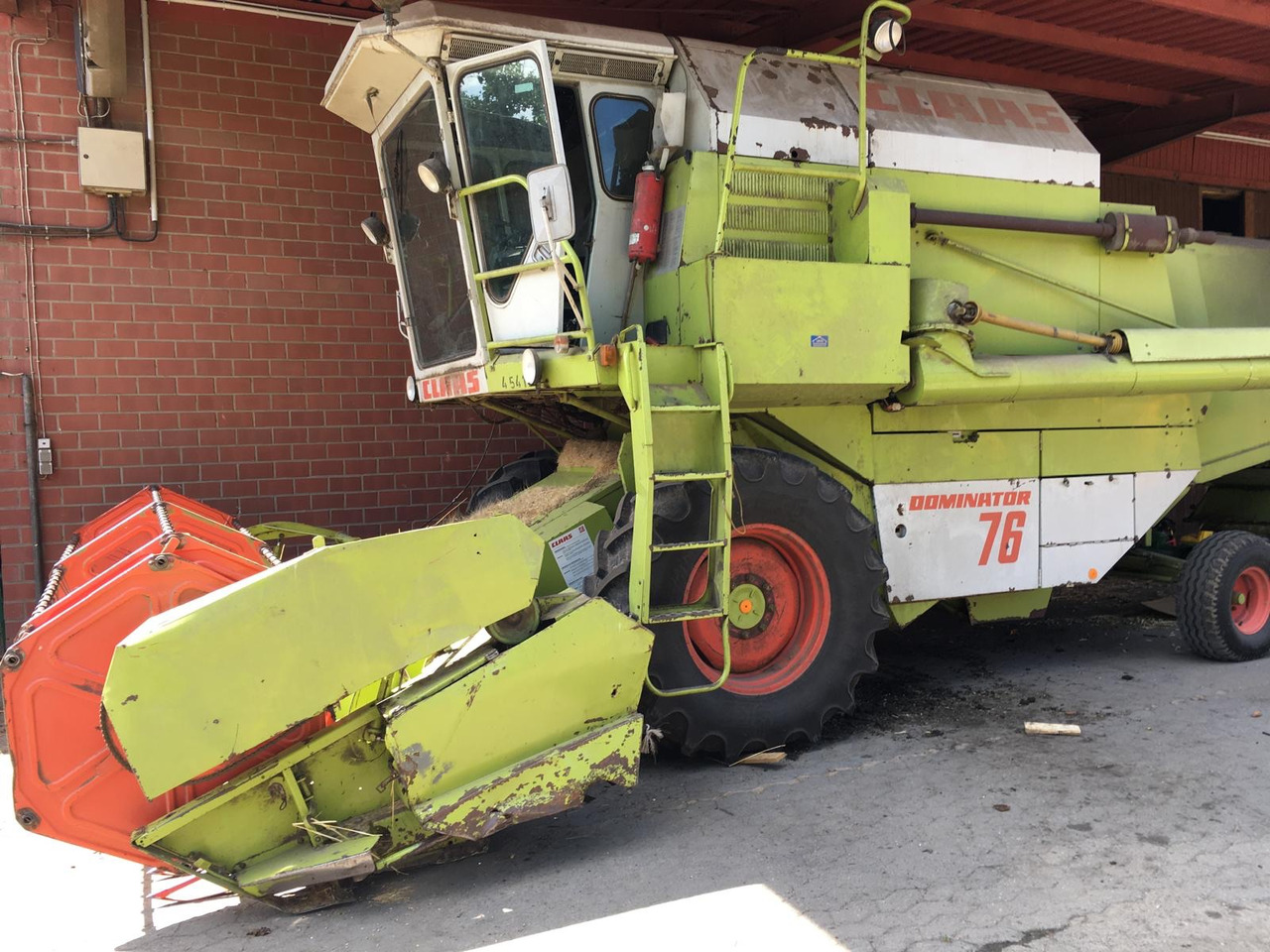 Claas Dominator 76 - Mähdrescher: das Bild 1 Claas Dominator 76 - Mähdrescher: das Bild 1