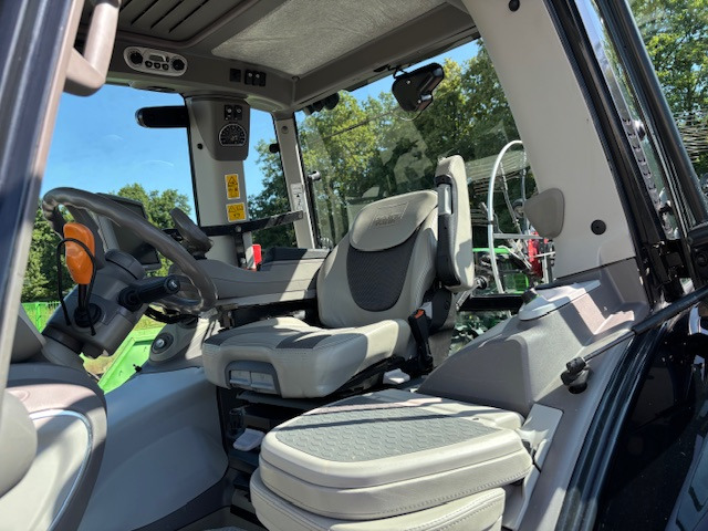 Deutz-Fahr Agrotron 6215 TTV Warrior-RTK - Traktor: das Bild 4 Deutz-Fahr Agrotron 6215 TTV Warrior-RTK - Traktor: das Bild 4