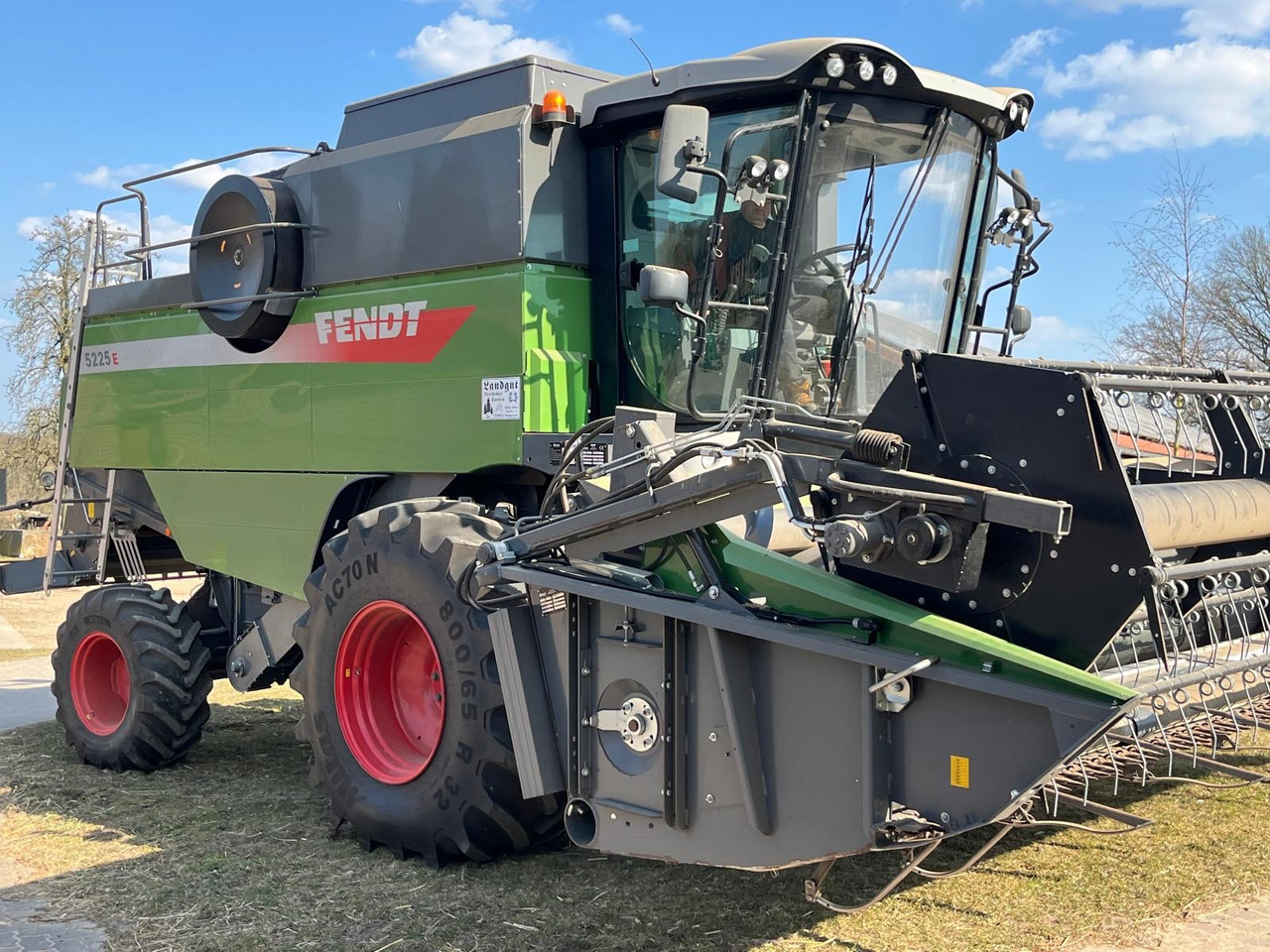 Fendt 5225 E 5,50m PowerFlow Schneiwerk - Mähdrescher: das Bild 4 Fendt 5225 E 5,50m PowerFlow Schneiwerk - Mähdrescher: das Bild 4