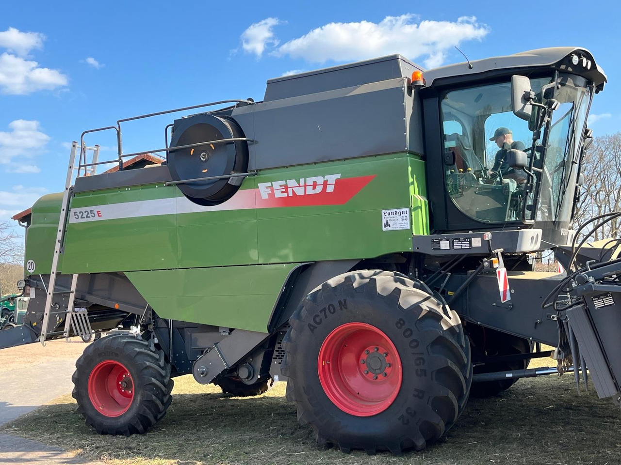 Fendt 5225 E 5,50m PowerFlow Schneiwerk - Mähdrescher: das Bild 5 Fendt 5225 E 5,50m PowerFlow Schneiwerk - Mähdrescher: das Bild 5