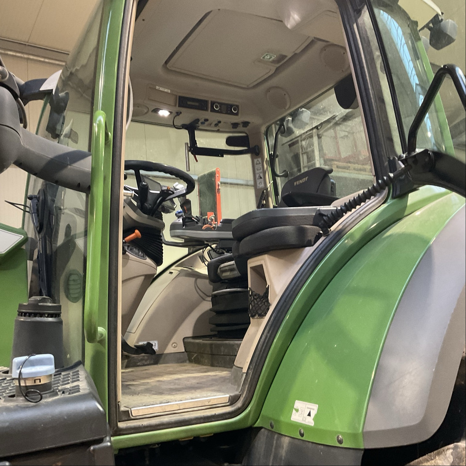 Fendt 718 Vario S4 ProfiPlus - Traktor: das Bild 3 Fendt 718 Vario S4 ProfiPlus - Traktor: das Bild 3