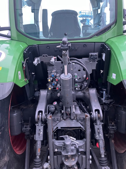 Fendt 724 Vario Profi S4 - Traktor: das Bild 3 Fendt 724 Vario Profi S4 - Traktor: das Bild 3