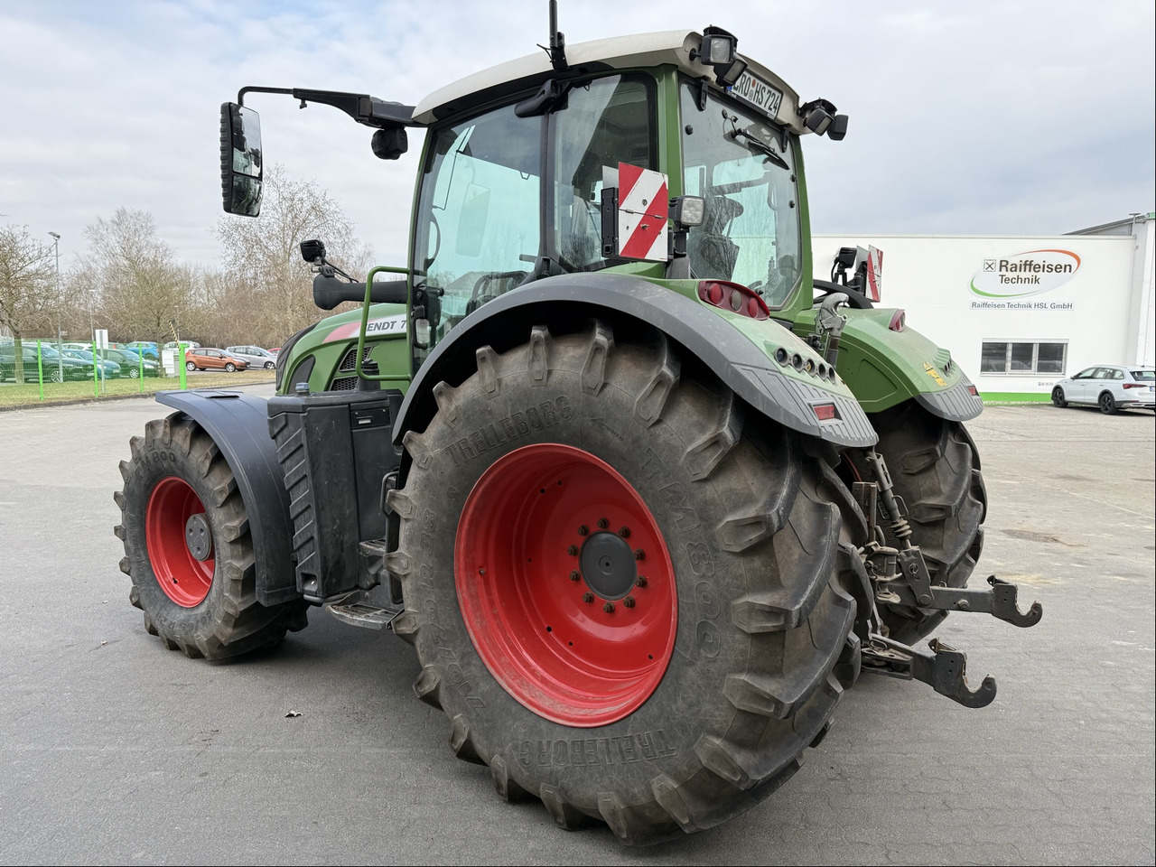 Fendt 724 Vario S4 - Traktor: das Bild 4 Fendt 724 Vario S4 - Traktor: das Bild 4