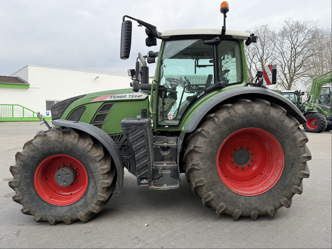 Fendt 724 Vario S4 - Traktor: das Bild 2 Fendt 724 Vario S4 - Traktor: das Bild 2