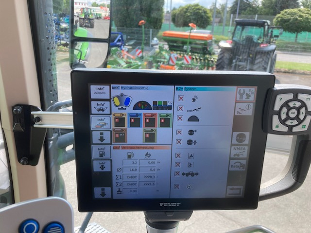 Fendt 824 Vario S4 ProfiPlus - Traktor: das Bild 3 Fendt 824 Vario S4 ProfiPlus - Traktor: das Bild 3