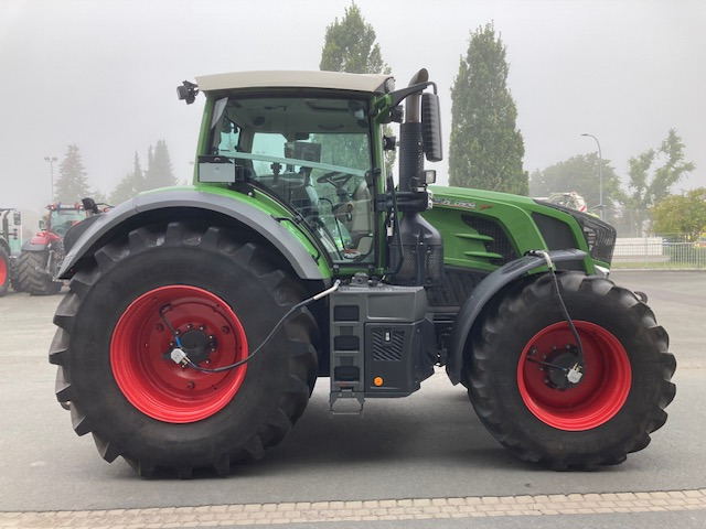 Fendt 824 Vario S4 ProfiPlus - Traktor: das Bild 1 Fendt 824 Vario S4 ProfiPlus - Traktor: das Bild 1