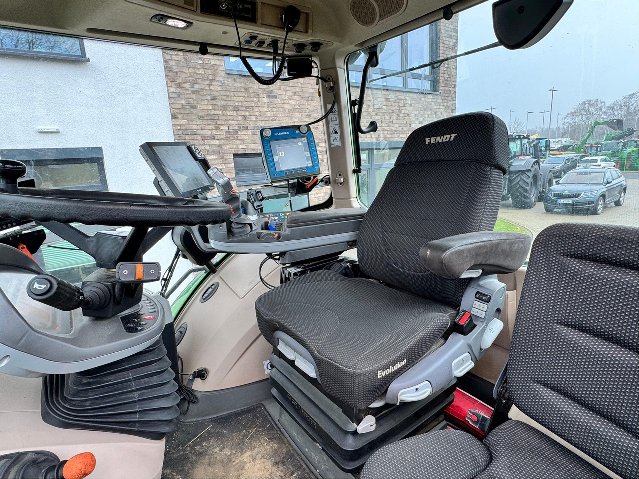 Fendt 933 Vario Gen6 Profi Plus - Traktor: das Bild 3 Fendt 933 Vario Gen6 Profi Plus - Traktor: das Bild 3