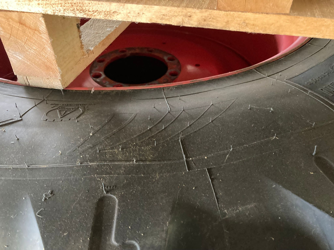 Fendt VF520/60R28 VF650/60R38 - Felgen und Reifen: das Bild 2 Fendt VF520/60R28 VF650/60R38 - Felgen und Reifen: das Bild 2