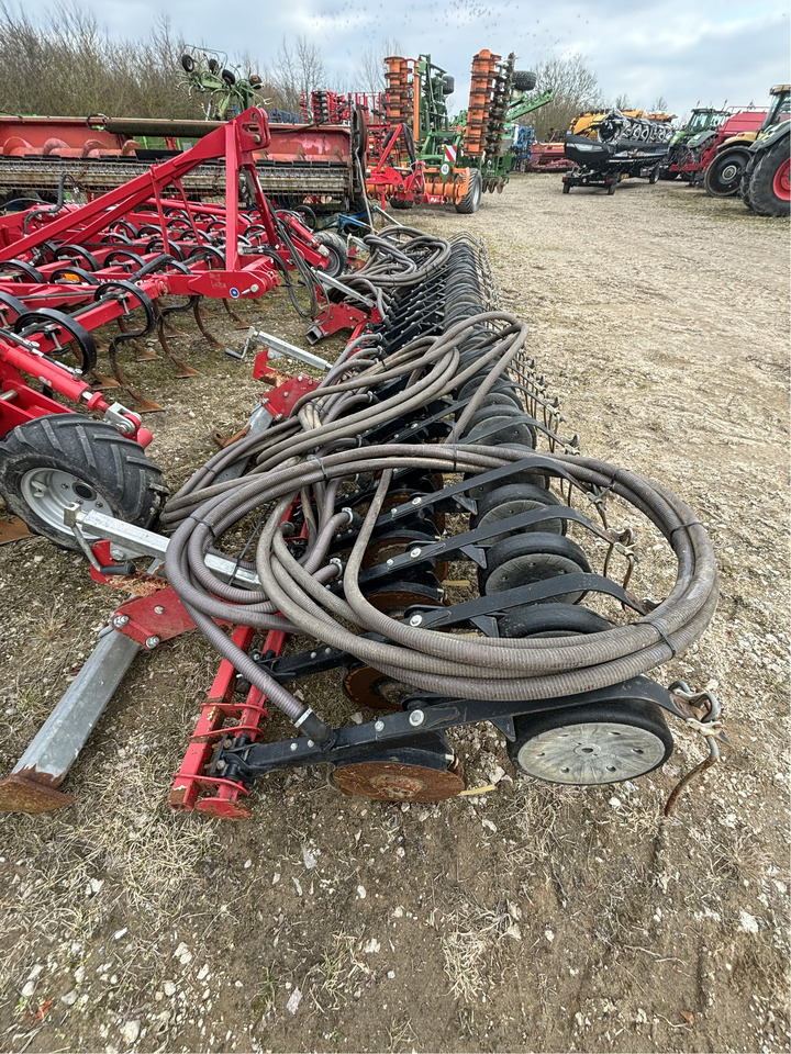 Horsch Tiger 6AS - Grubber: das Bild 2 Horsch Tiger 6AS - Grubber: das Bild 2