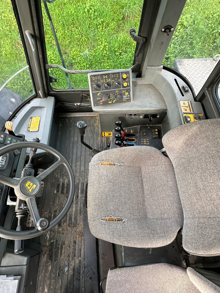 JCB Fastrac - Traktor: das Bild 3 JCB Fastrac - Traktor: das Bild 3