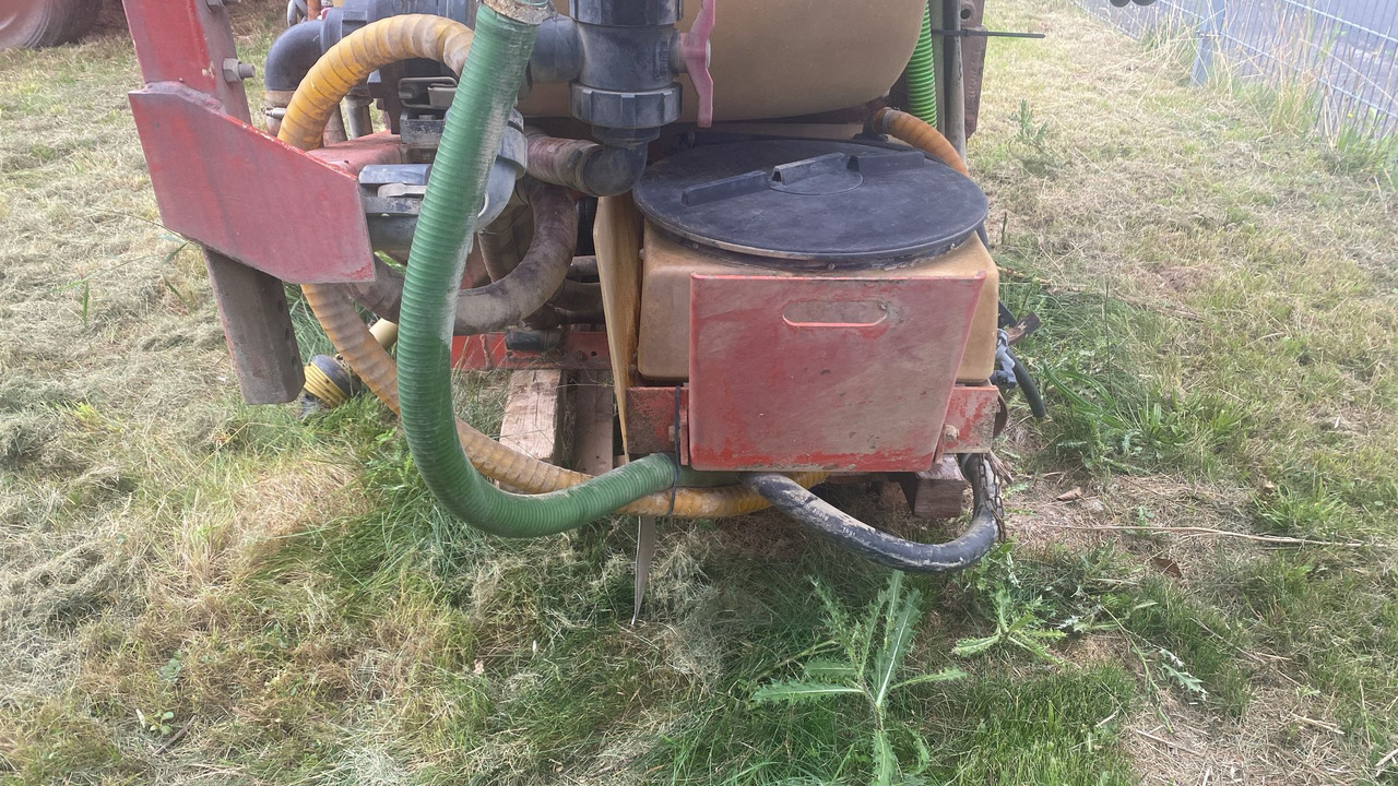 Jacoby Jacoby Eurosuper 1500l - Anbauspritze: das Bild 2 Jacoby Jacoby Eurosuper 1500l - Anbauspritze: das Bild 2