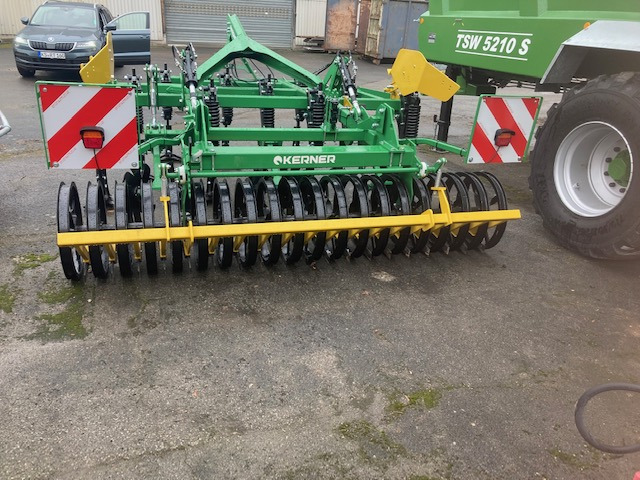 Kerner Sternradgrubber Corona 300 - Grubber: das Bild 2 Kerner Sternradgrubber Corona 300 - Grubber: das Bild 2