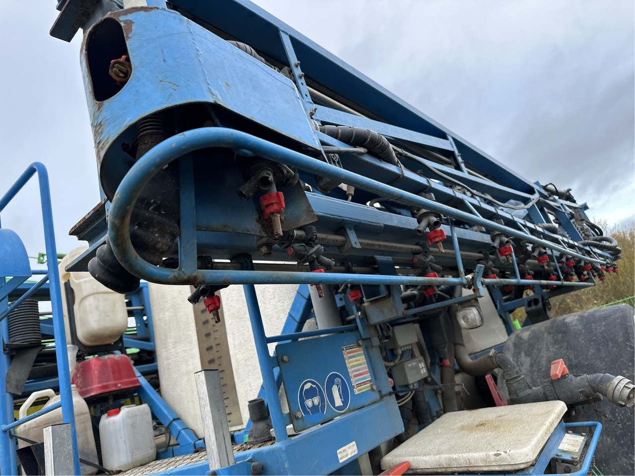 Lemken Anhängespritze 30/27 - Anbauspritze: das Bild 3 Lemken Anhängespritze 30/27 - Anbauspritze: das Bild 3