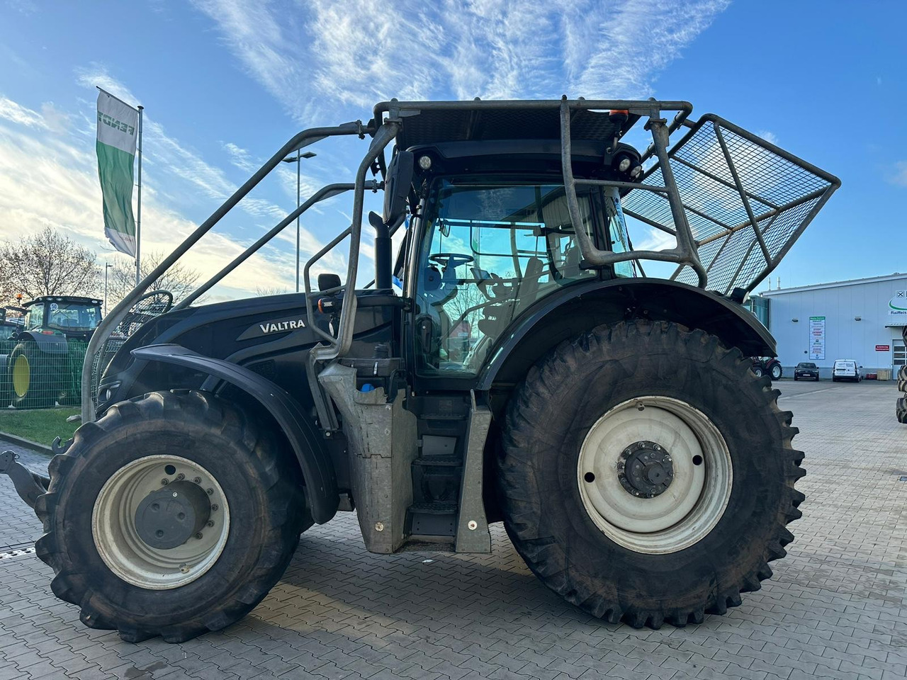 Traktor Valtra S 374: das Bild 8