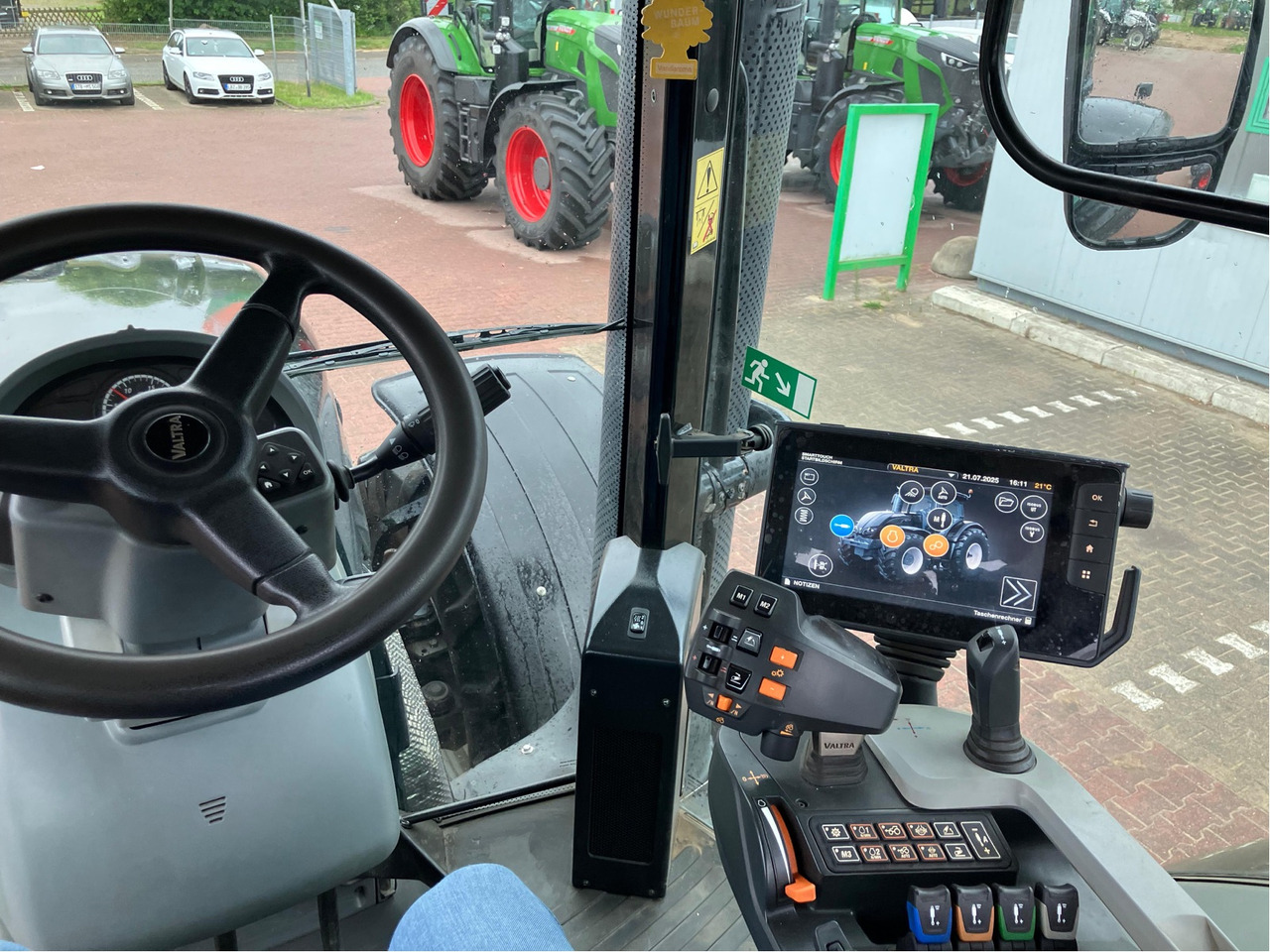 Valtra S 394 - Traktor: das Bild 3 Valtra S 394 - Traktor: das Bild 3