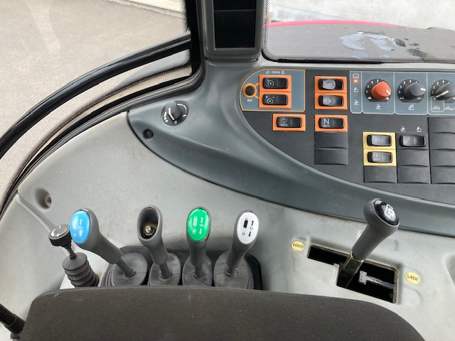 Valtra T 173 SH High Tec - Traktor: das Bild 3 Valtra T 173 SH High Tec - Traktor: das Bild 3