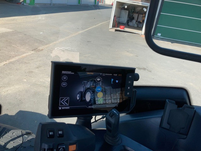 Valtra T 235 Versu - Traktor: das Bild 3 Valtra T 235 Versu - Traktor: das Bild 3
