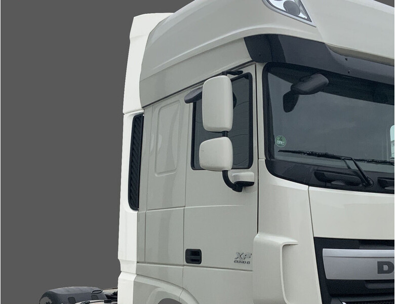 DAF XF106 - XF 106 - Aeropack/ Spoiler für LKW: das Bild 1 DAF XF106 - XF 106 - Aeropack/ Spoiler für LKW: das Bild 1
